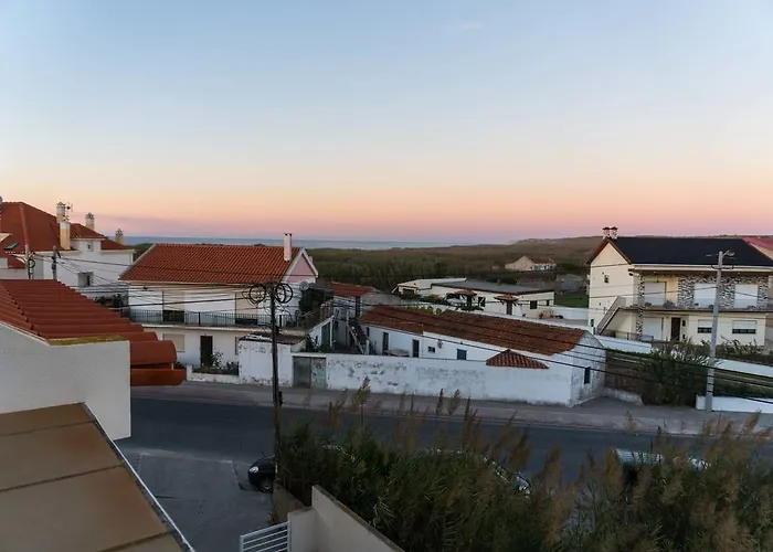 Baleal: Balconies And Pool 公寓 *