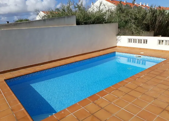 Baleal: Balconies And Pool 公寓